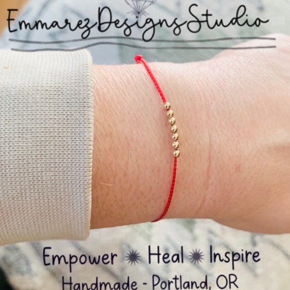 ✨18K Gold Lucky 7 Bead✨ Red Thread Bracelet✨ Kabbalah ✨ Red Silk String✨Protect - Picture 2 of 5
